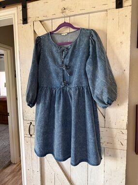 Women’s Blue Denim Puff-Sleeve Dress